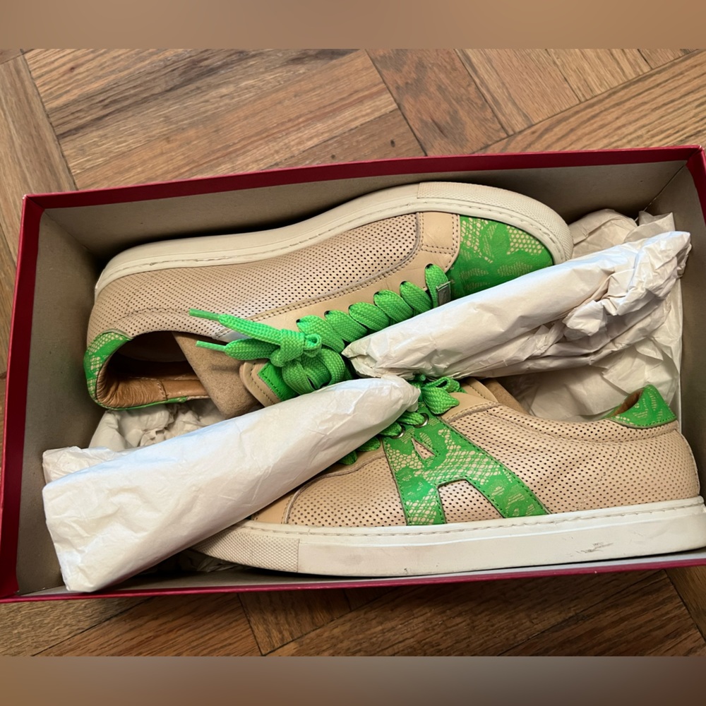Stunning Alessandro Dell’acqua Sneakers leather Two Tone Sneakers sz 39.5